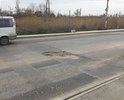 Так выглядит остановка у азс Атан. Больше похожа на танковый ров.