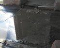 Осенью 2018 был вскопан проезд в арке для ремонта труб, после чего залили сверху тонким слооем бетоном. Который естественно за зиму исчез. Сейчас же вода со двора по весне просачивается в грунт, под дом.