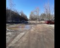 Полностью разбитая дорога, редкие напоминания об асфальте,бордюрах и пешеходных дорожках не говоря уж о разметке и знаках на участке от дома 45 ул.Маяковского до дома 40 ул Бутлерова.