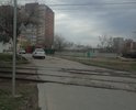 К домам по адресу Жукова 100 - 112 всего 2 подъездных пути и оба они через ямы... Ремонта дороги там не было видимо с того момента, как асфальт положили изначально...