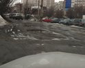 К дому по адресу г.Мурманск ул.Шабалина д.4  проблемно проехать на легковой машине из-за ям на участке дороги.