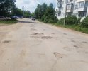 На протяжении150 метров дорожного полотна сплошные ямы. Самая главная проблема - местные власти, которым 3-й год нет дела!