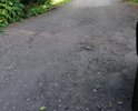 Разрушение дорожного полотна. Большие, глубокие ямы, после дождя возникают огромные лужи. Юрий Копцик-руководитель администрации г.Королёва письменно в 2017 году пообещал запланировать ремонт на 2018. Стабильность во всём. Две российских беды: дороги и ду..ки!
 Ждём очередную прямую линию с Путиным.
Может дождёмся соответствующей реакции местных чиновников.