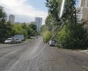 Плохая дорога, грязь, асфальт отсутствует. Не ожидал увидеть подобное в Екатеринбурге, в приличном районе, с многоэтажной застройкой