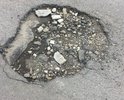 Если ехать со стороны Анино в сторону Яльгелево, то от 11 км на всей полосе встречного движения ямы. Машины пытаются обьехать их и попадают на встречную полосу движения прям на изгибе дороге.