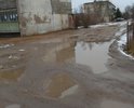 Ни проехать, ни пройти по дороге ул. Полевая,4 - переулок Дженнера,4. Сплошные ямы, сливающиеся после дождя в одну большую лужу.