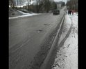 Дорога латана-перелатана. Дамбу в 15-м году починили предприниматели. Нужно новое покрытие. Каждый год дорога разрушается, расползается как овраг.