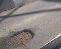 очень плохое состояние асфальта в обе стороны на мосту и стыков через речку яхрому
Дмитровской администрации города глубоко на плевать