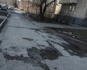 31 марта 2021 года. в ответе на предыдущую мою заявку Ваш портал ответил, что дорога будет отремонтирована до 31 марта 2021 года. дорога до сих пор не отремонтирована, ямы стали ещё больше и глубже, влияя на безопасность пешеходов, а также подвески автомобилей!