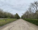 Полностью разрушенная дорога практически в центре города