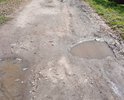 дорогу очень давно не ремонтировали.