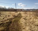 Дополнение к заявке 82992 Пешеходные тропы ведущие к пешеходному мосту. Необходима укладка тротуарной дорожки. Так как место болотистое, то необходима отсыпка дорожной подушки с дренажными трубами или мостиками.