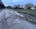 Двор весь в ямах! Детям не где гулять во дворе , все разбитое, грязь лужи.