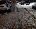 Не очищена от снега прилегающая территория к дому Победы 39 что затрудняет поезд скорой помощи и пожарной служб.