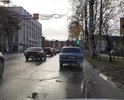 перекресток пр. Ленина ул. 30 лет Октября.  большое количество ям, трещин покрытия, так же провалы люков и перепады по высоте асфальтного покрытия