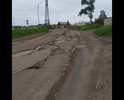 дорога эксплуатируется лесовозами и предприятиями десятилетия и ни разу не видела ремонта.