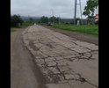 дорога эксплуатируется лесовозами и предприятиями десятилетия и ни разу не видела ремонта.
