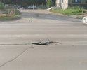 Ямы, трещины, дорога волнами, проваленны колодцы.