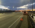 На трассе м5 через 22 метра после знака 1478 км. яма шириной размером 88 см на 1,5 метров , глубиной 22 см.